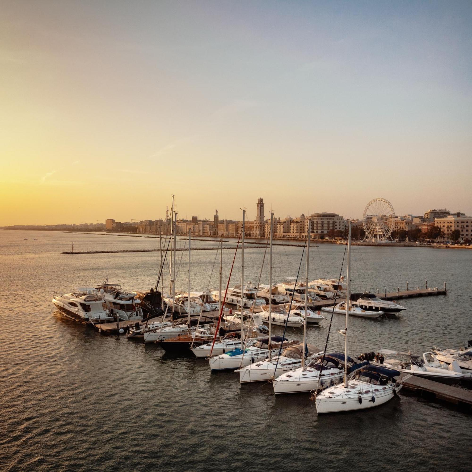 Charming Sailing Boat - Le Dimore Di Ines Bari Extérieur photo